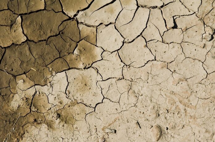 Arid Soil 2366911 960 720.jpg